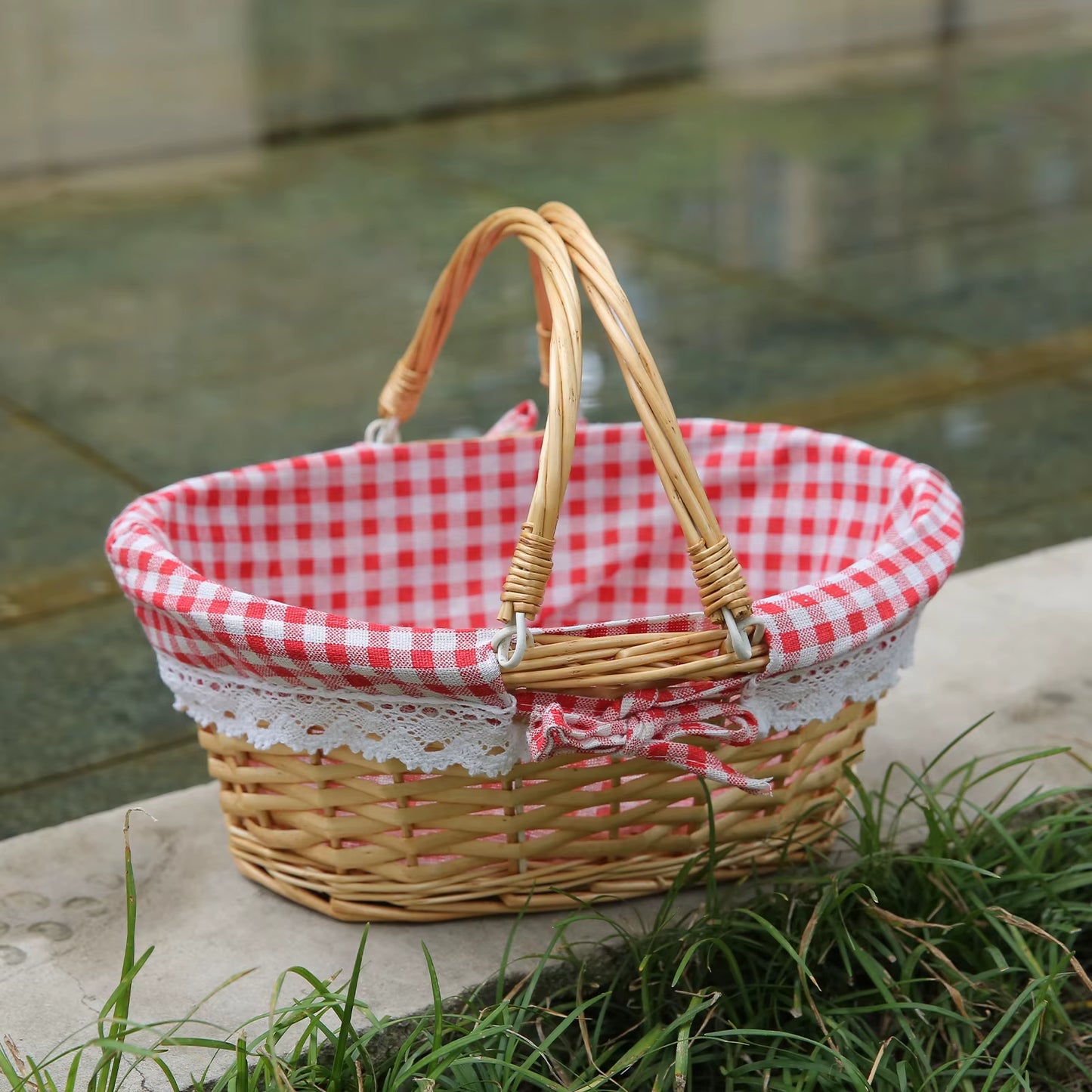 ZK30 Rustic Willow Wicker Picnic Basket with Handle for Outdoor Activities