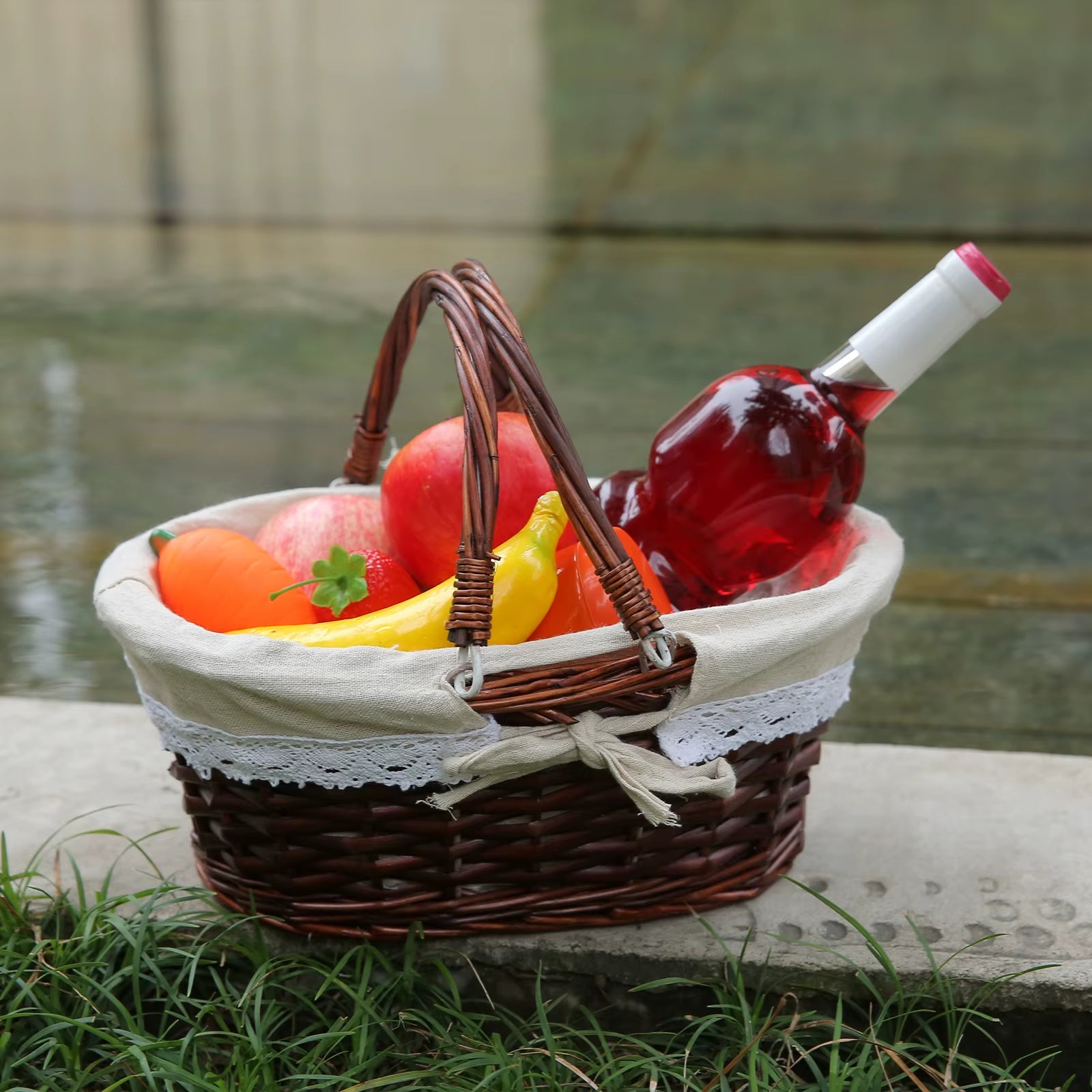 ZK30 Rustic Willow Wicker Picnic Basket with Handle for Outdoor Activities