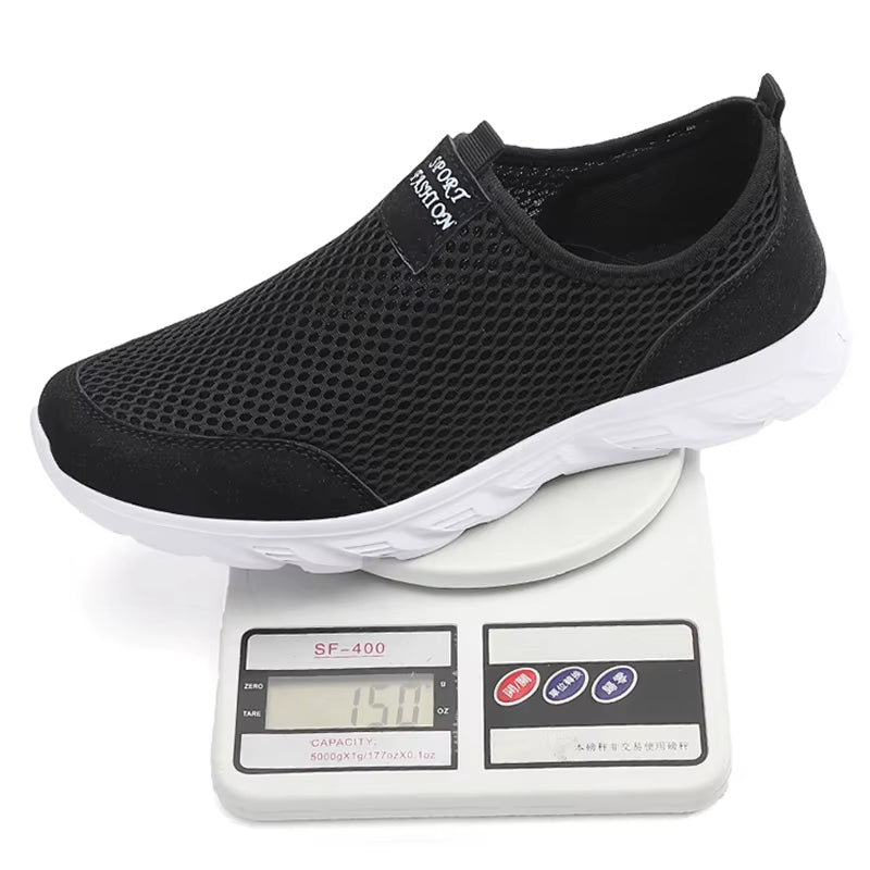 2023 Lightweight Men Casual Shoes Breathable Slip on Male Casual Sneakers Anti-Slip Men'S Flats Outdoor Walking Shoes Size 39-47