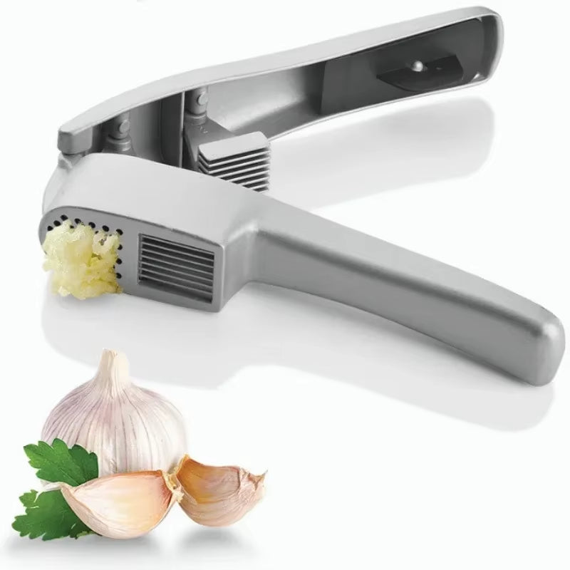 Multifunctional 2-in-1 Garlic Press and Slicer - Zinc Alloy Manual Kitchen Tool and Accessory